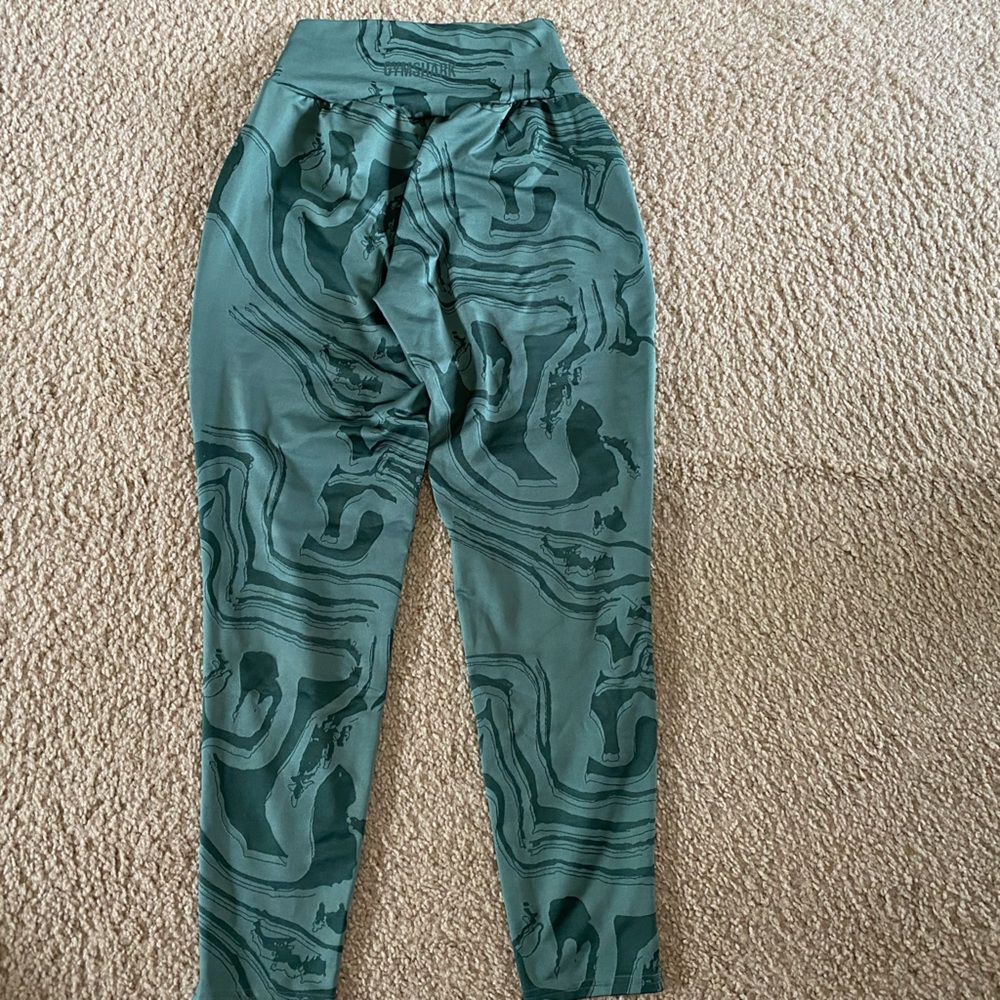 Gymshark Power Olive Green Swirl Print Sweatpants jogger Size XS